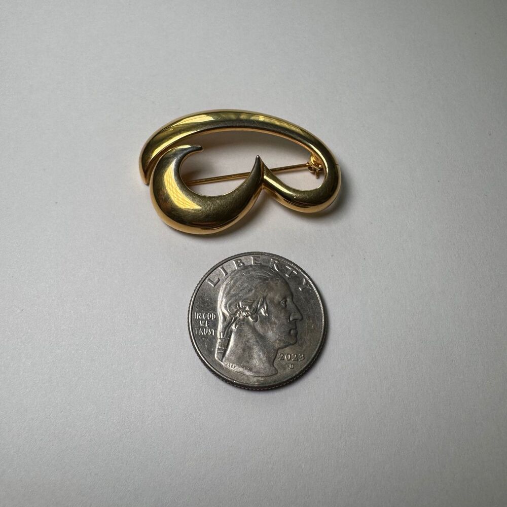 Vintage Monet Gold Tone Heart Brooch Pin Swirl Open Ribbon Modernist Signed VTG